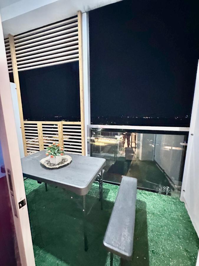 Aesthetic One Bedroom Beside Sm W Pool, Wifi And Netflix Cagayán de Oro Exterior foto