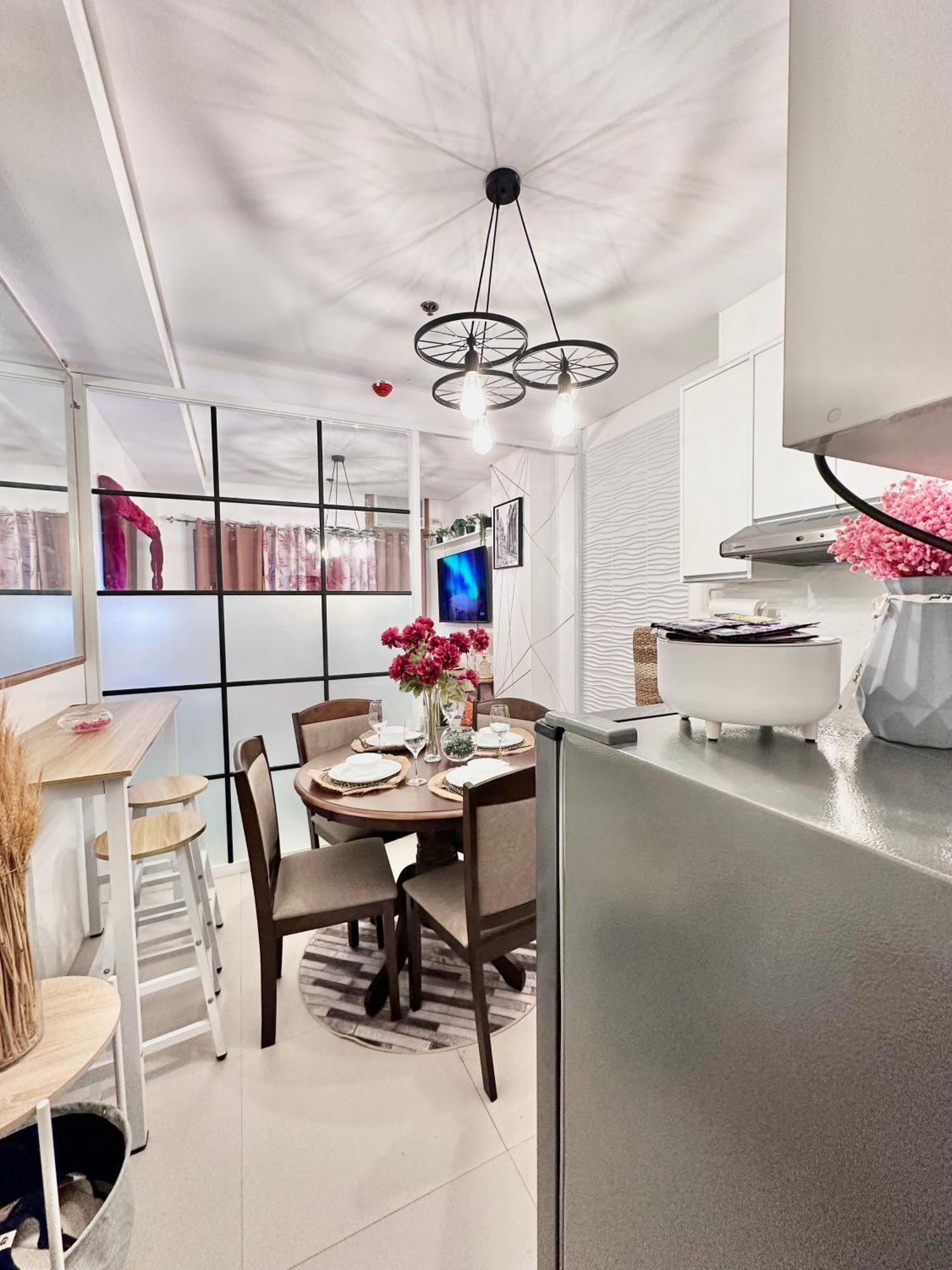 Aesthetic One Bedroom Beside Sm W Pool, Wifi And Netflix Cagayán de Oro Exterior foto