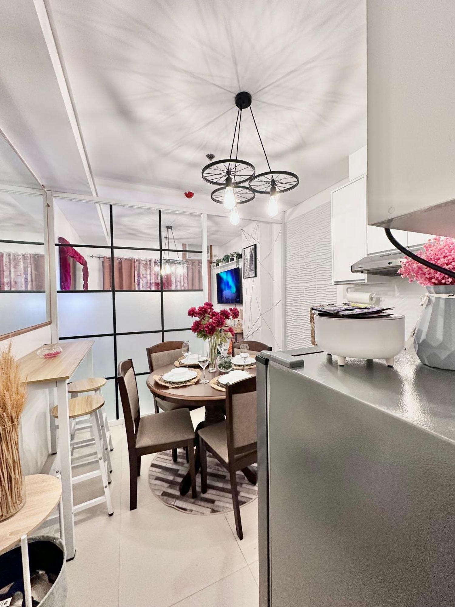 Aesthetic One Bedroom Beside Sm W Pool, Wifi And Netflix Cagayán de Oro Exterior foto