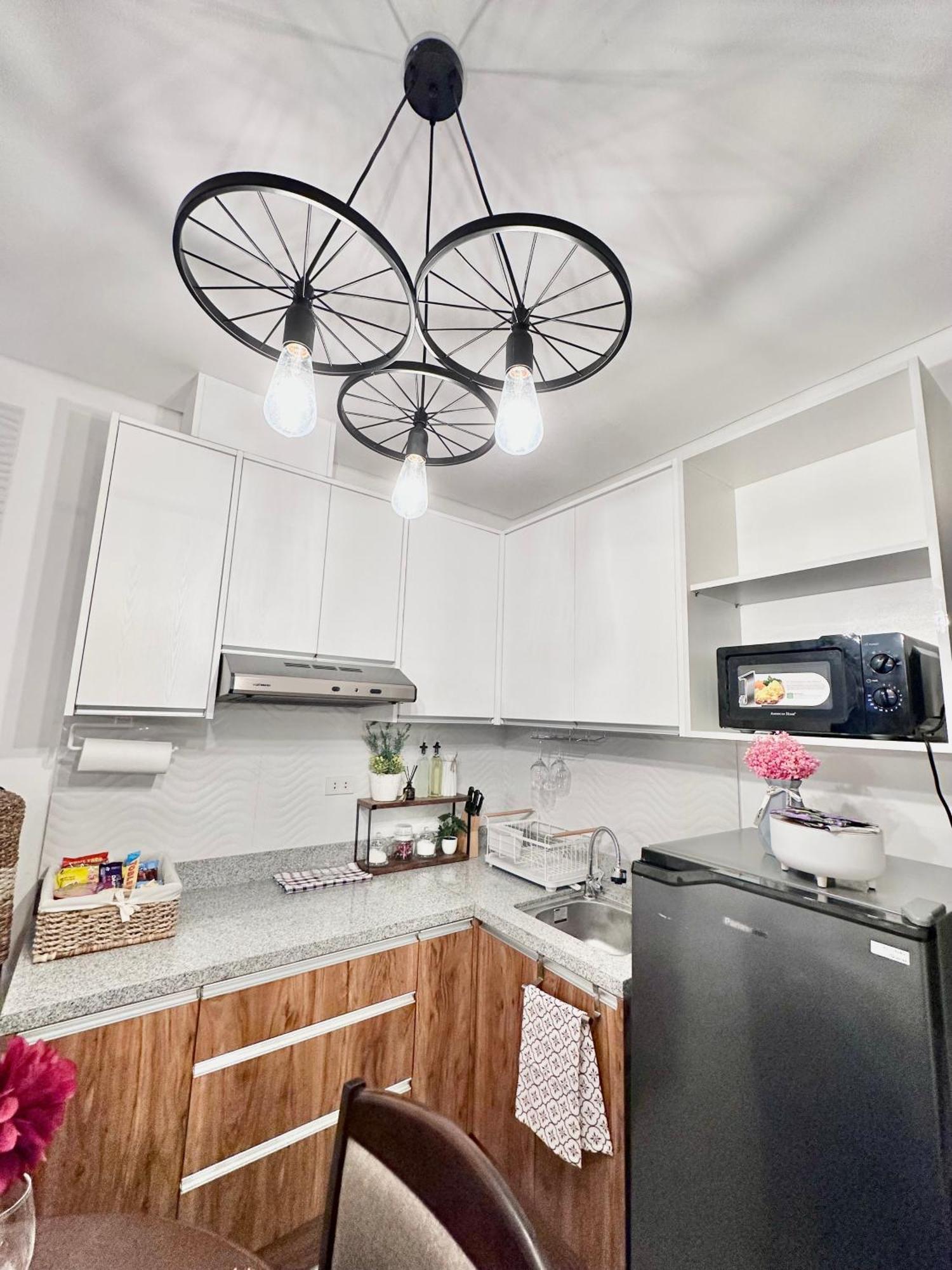 Aesthetic One Bedroom Beside Sm W Pool, Wifi And Netflix Cagayán de Oro Exterior foto