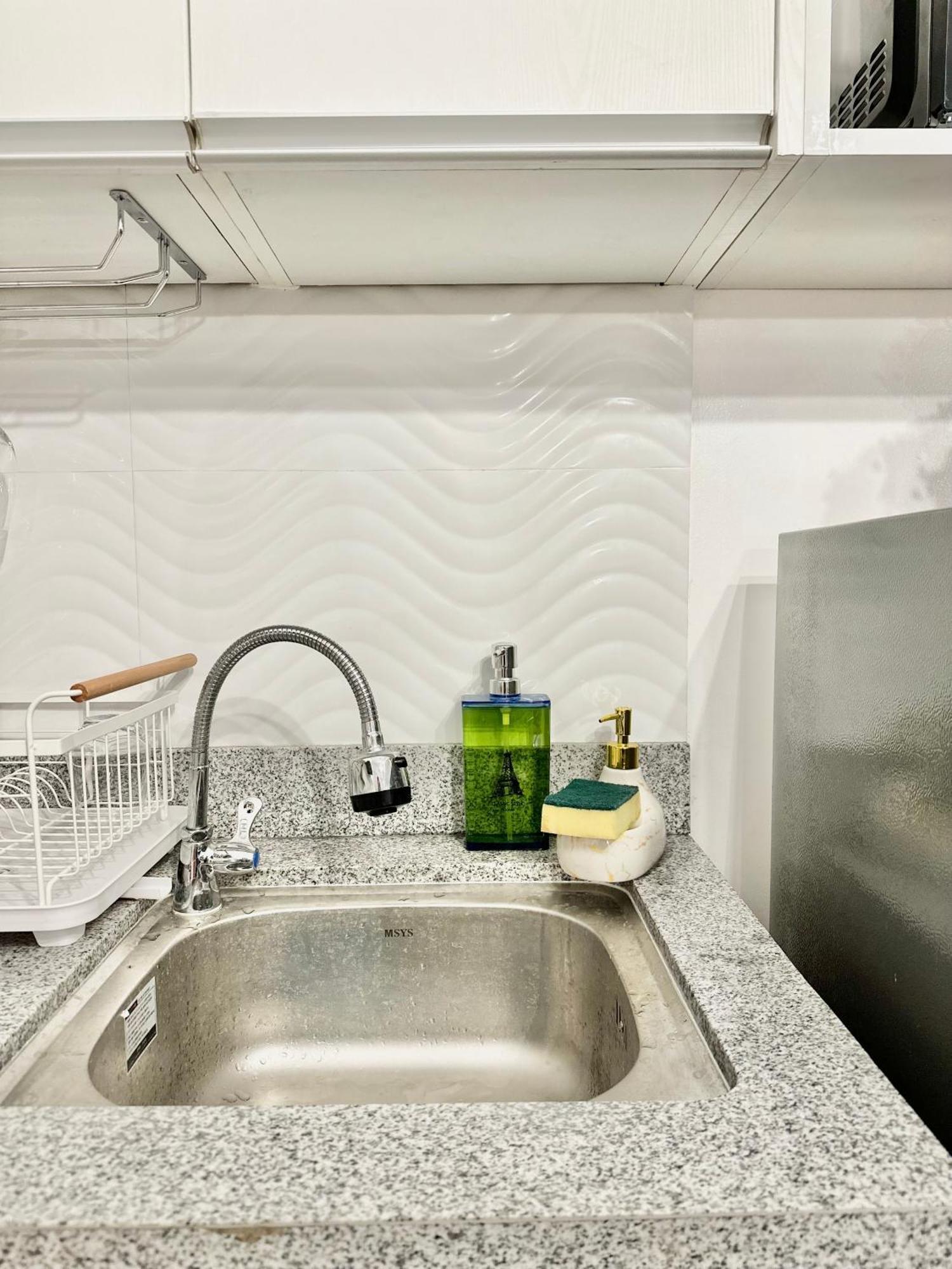 Aesthetic One Bedroom Beside Sm W Pool, Wifi And Netflix Cagayán de Oro Exterior foto