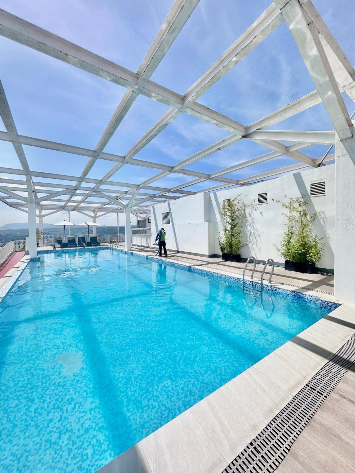 Aesthetic One Bedroom Beside Sm W Pool, Wifi And Netflix Cagayán de Oro Exterior foto