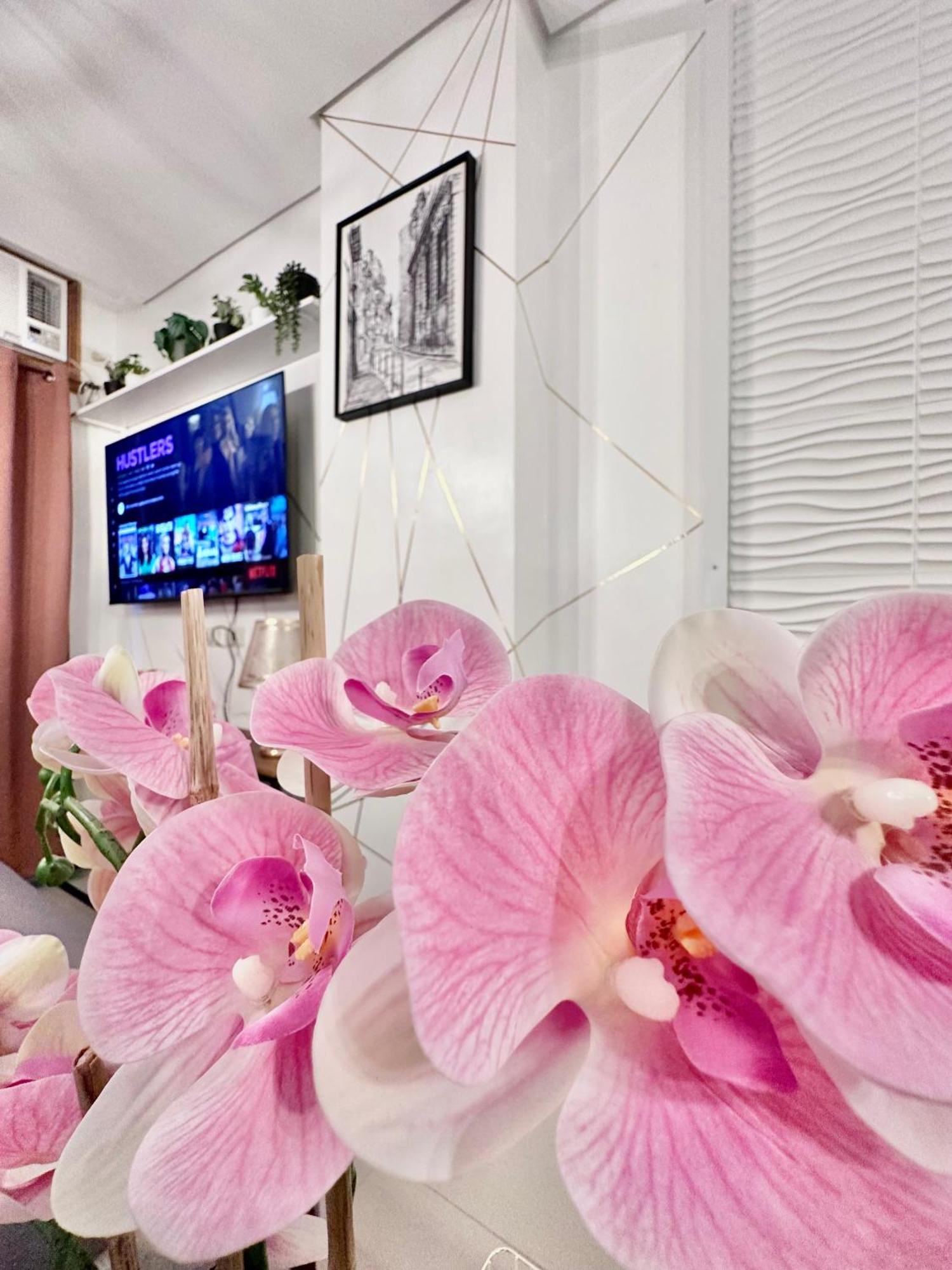Aesthetic One Bedroom Beside Sm W Pool, Wifi And Netflix Cagayán de Oro Exterior foto
